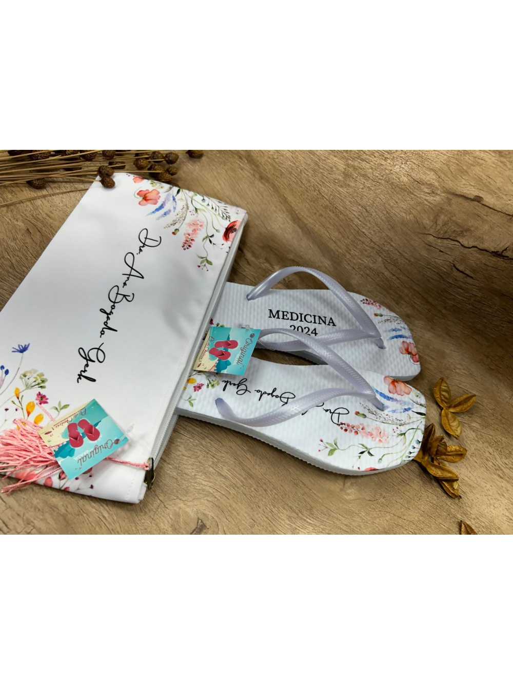 Kit de 20 Chinelos Personalizados com Necessaire Carteira Pé de Noiva