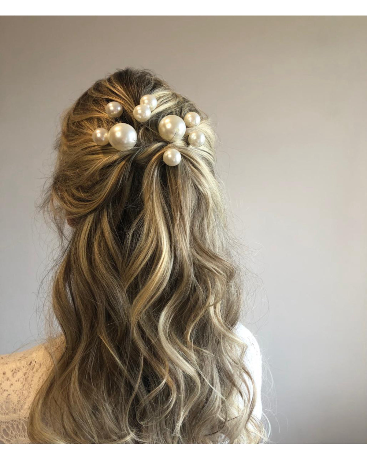 Grampo Pérola Off White Bete Duas Damas Noivas