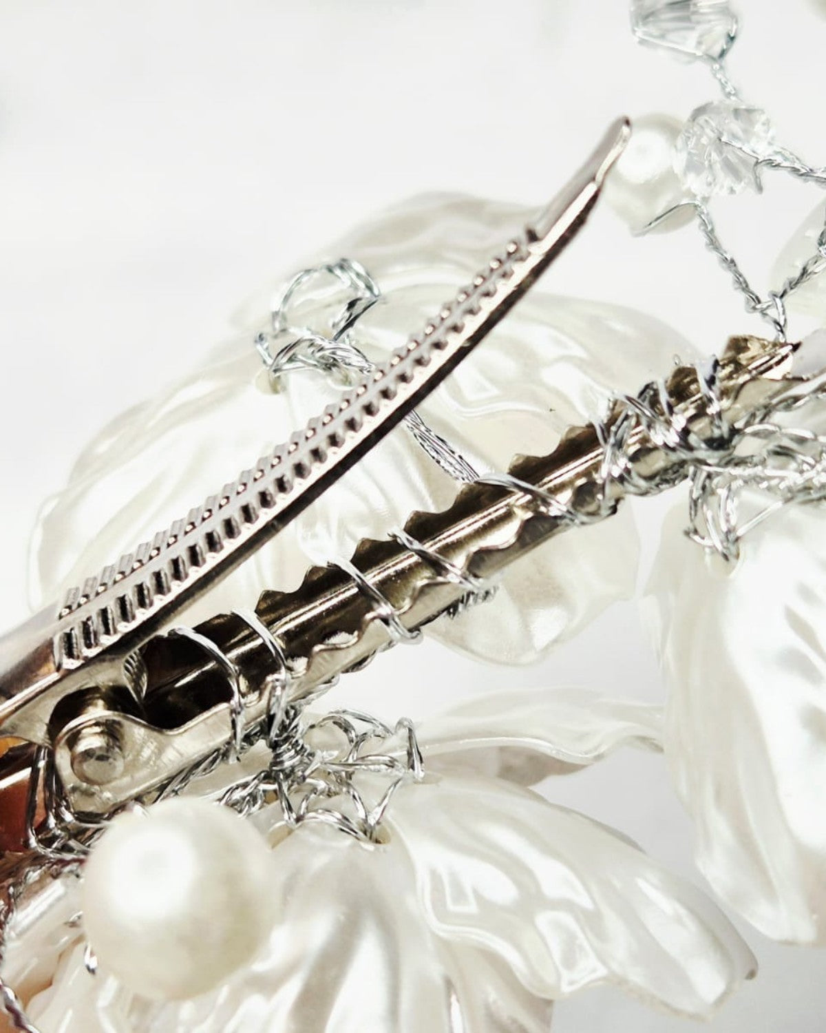 Arranjo de Cabelo para Noiva Floral Carpe Diem Narcisa Acessórios