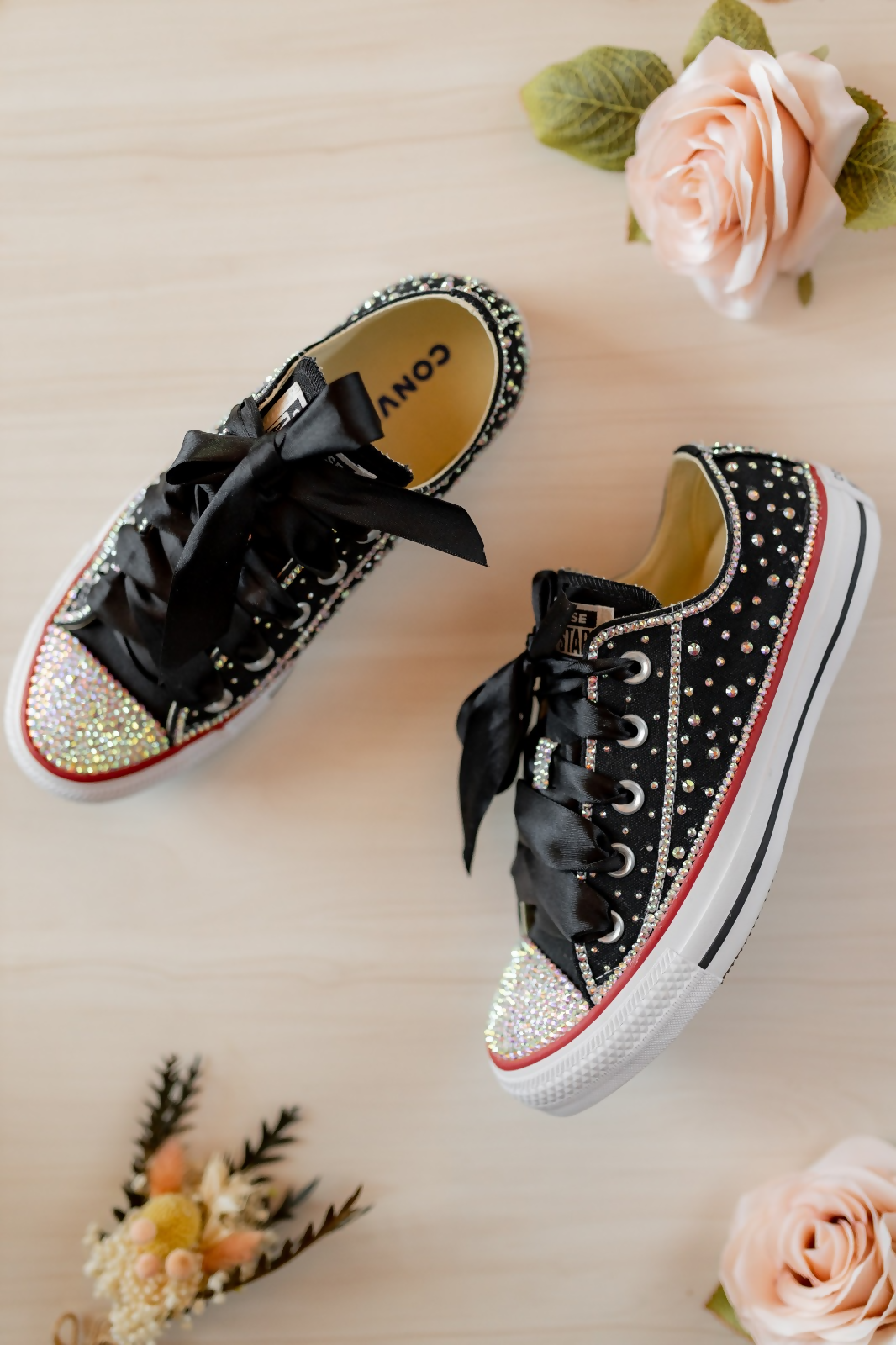 Tênis All Star de Noiva ou Festa Caetana Customizados