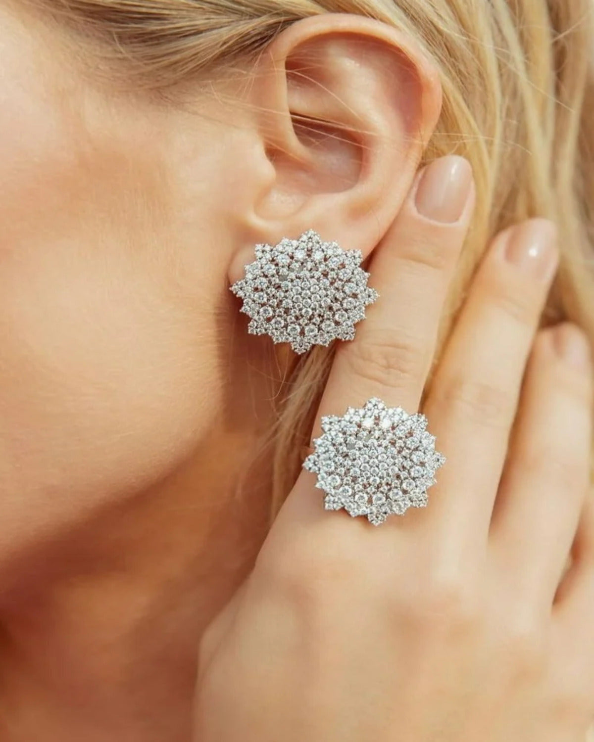 Brinco de Festa Antonia Adriana leite Jóias