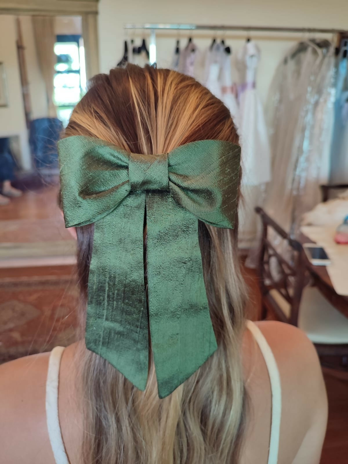 Laço de Cabelo Para Damas de Honra Maria Cereja