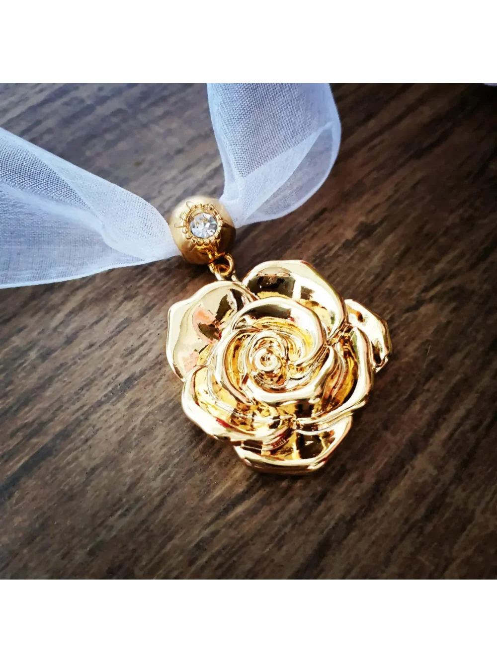 Relicário Buquê Dourado Atelie Fiore