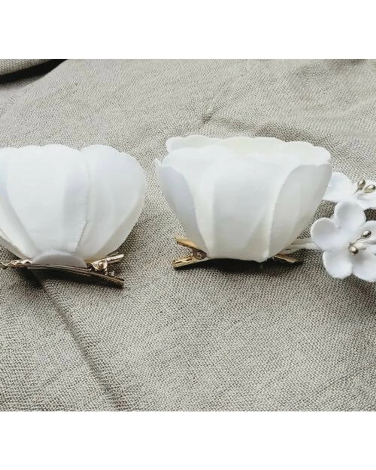 Par de Flores de Noiva White Dream Narcisa Acessórios