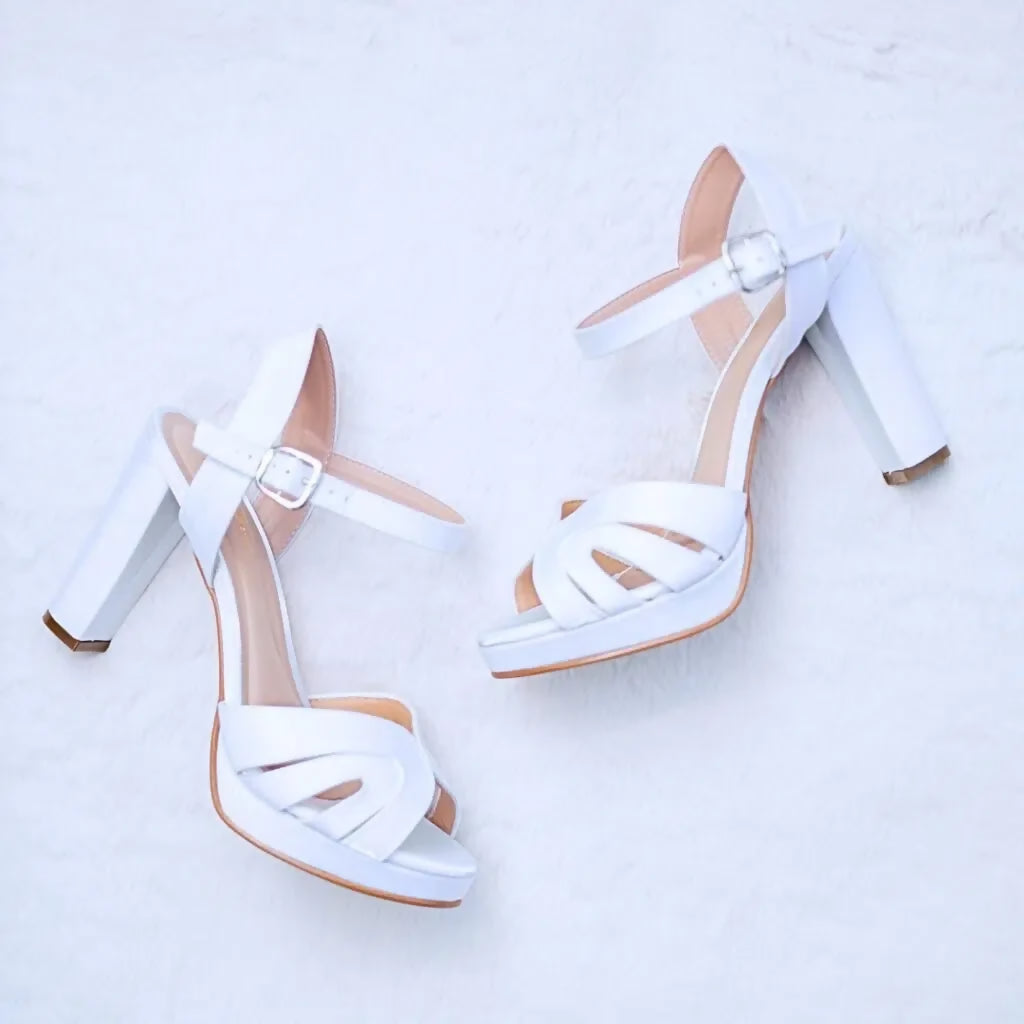 Sandália Peep Toe Nina de Noiva Borja Atelier