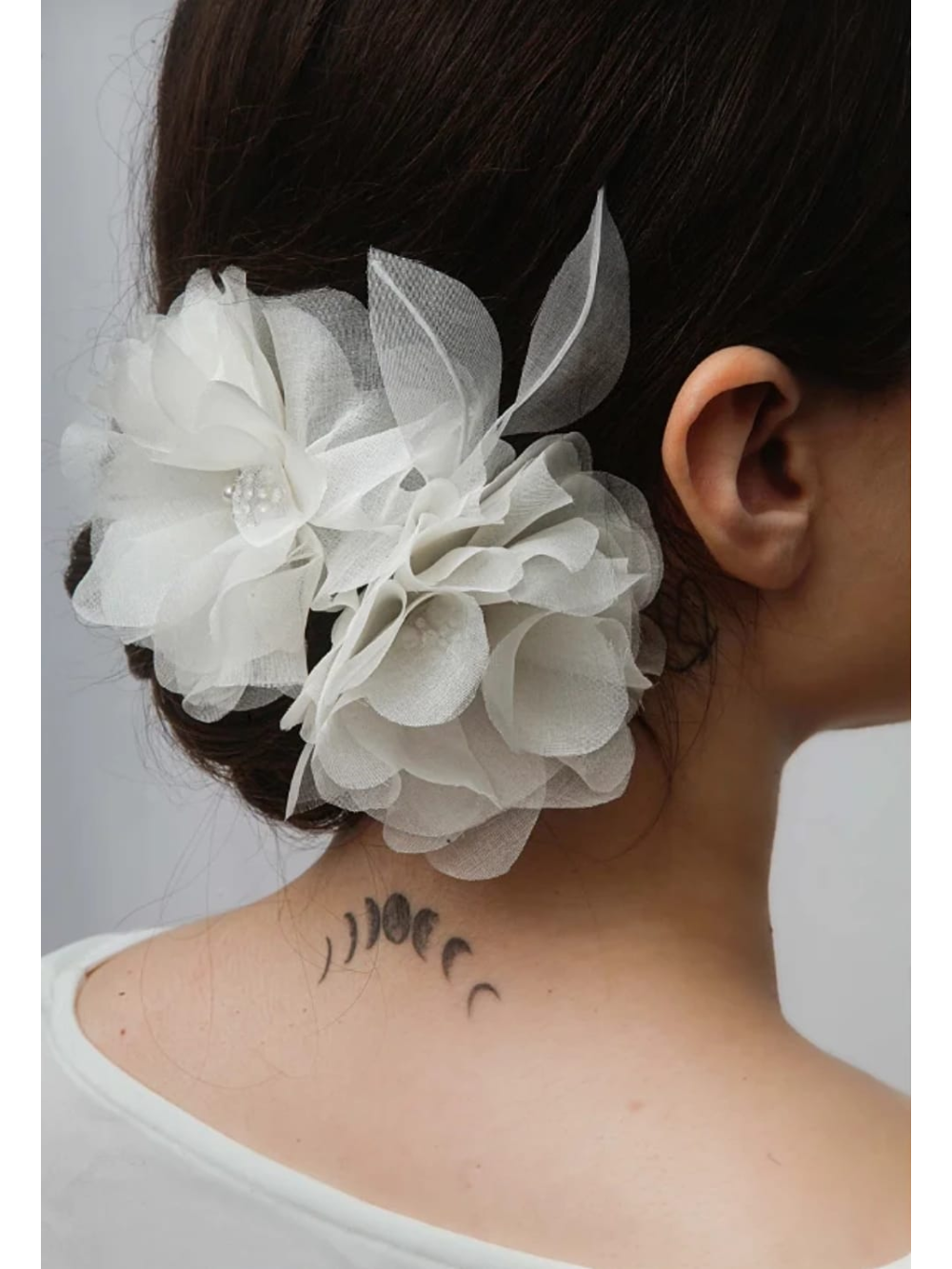 Grinalda de Noiva Kiri  Flor Organza Jomara Cid Chapelaria