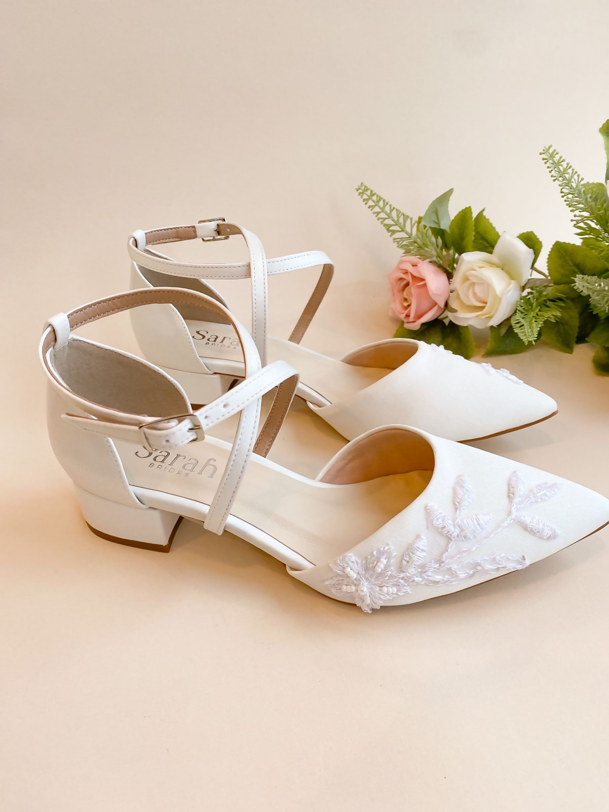 Scarpin de Noiva Júlia Bordado Sarah Brides