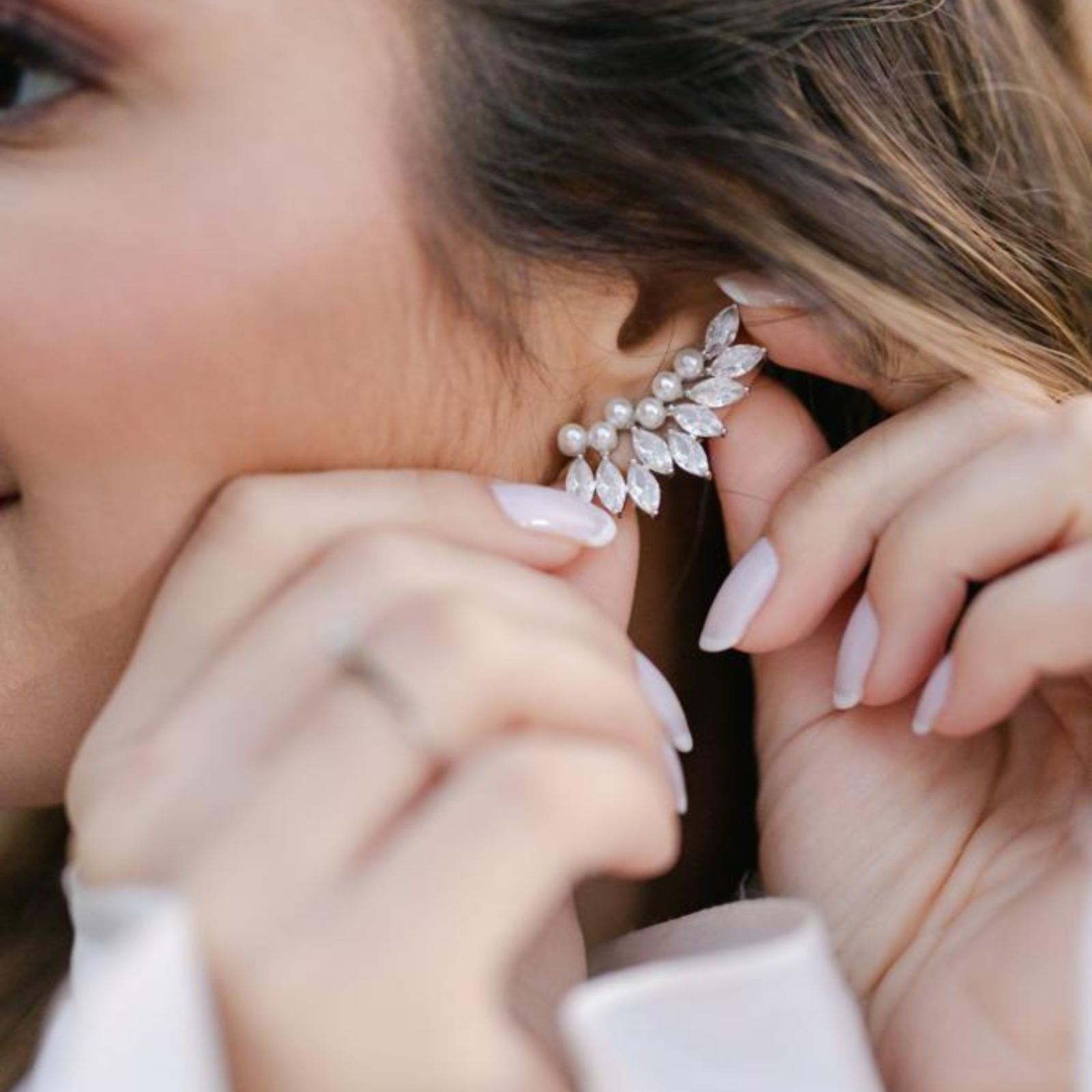Brinco Ear Cuff de Noiva e Festa Carol Pérolas Ateliê Bride
