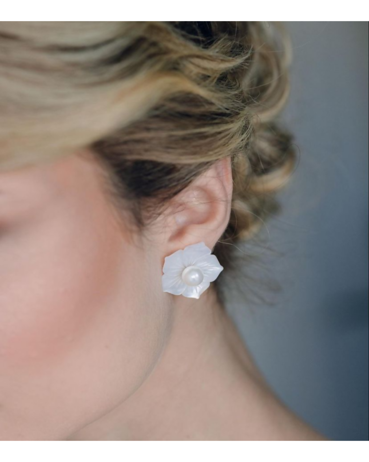 Brinco para Noiva Banhado Ouro Madrepérola Alessandra Cazzaro