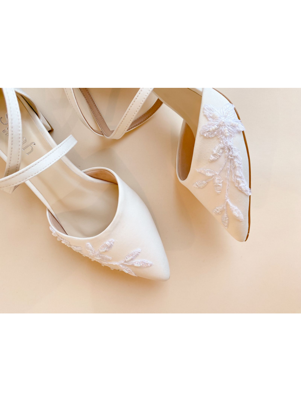 Scarpin de Noiva Júlia Bordado Sarah Brides