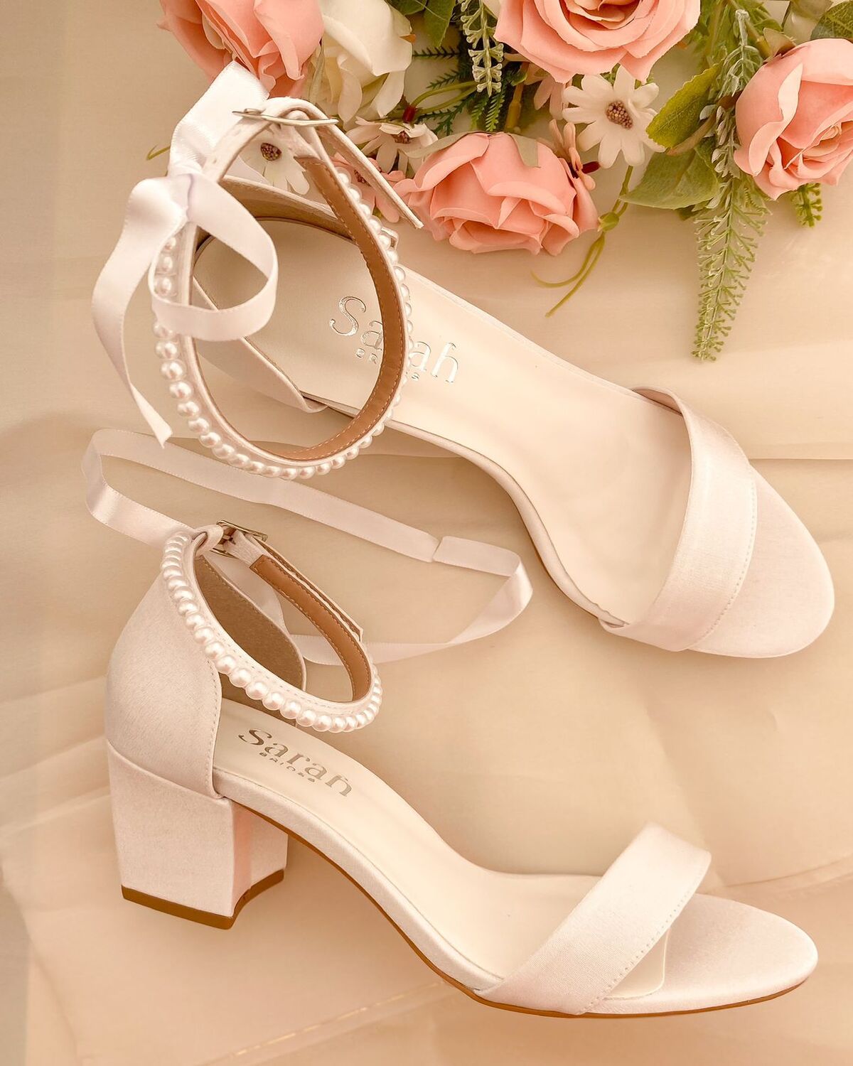Sandália de Noiva Gisele Pérolas Sara Bride
