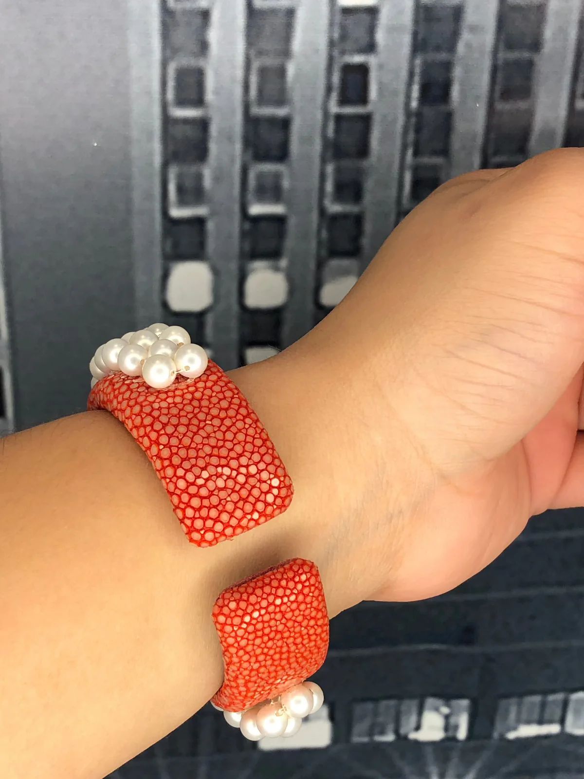 Bracelete Galuchat Pérola Festa Adriana Leite Joias