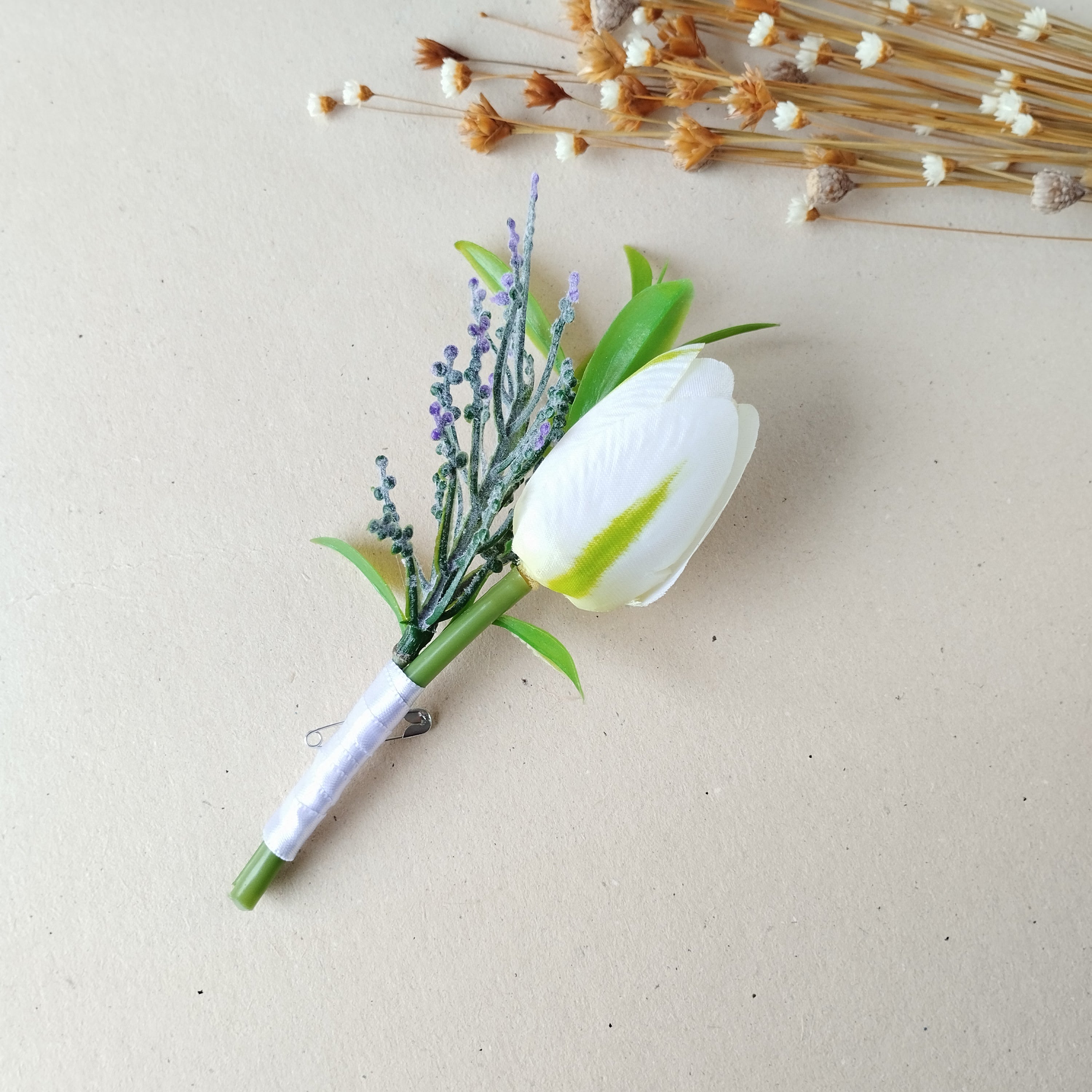Lapela de tulipa Ateliê O Grande Dia