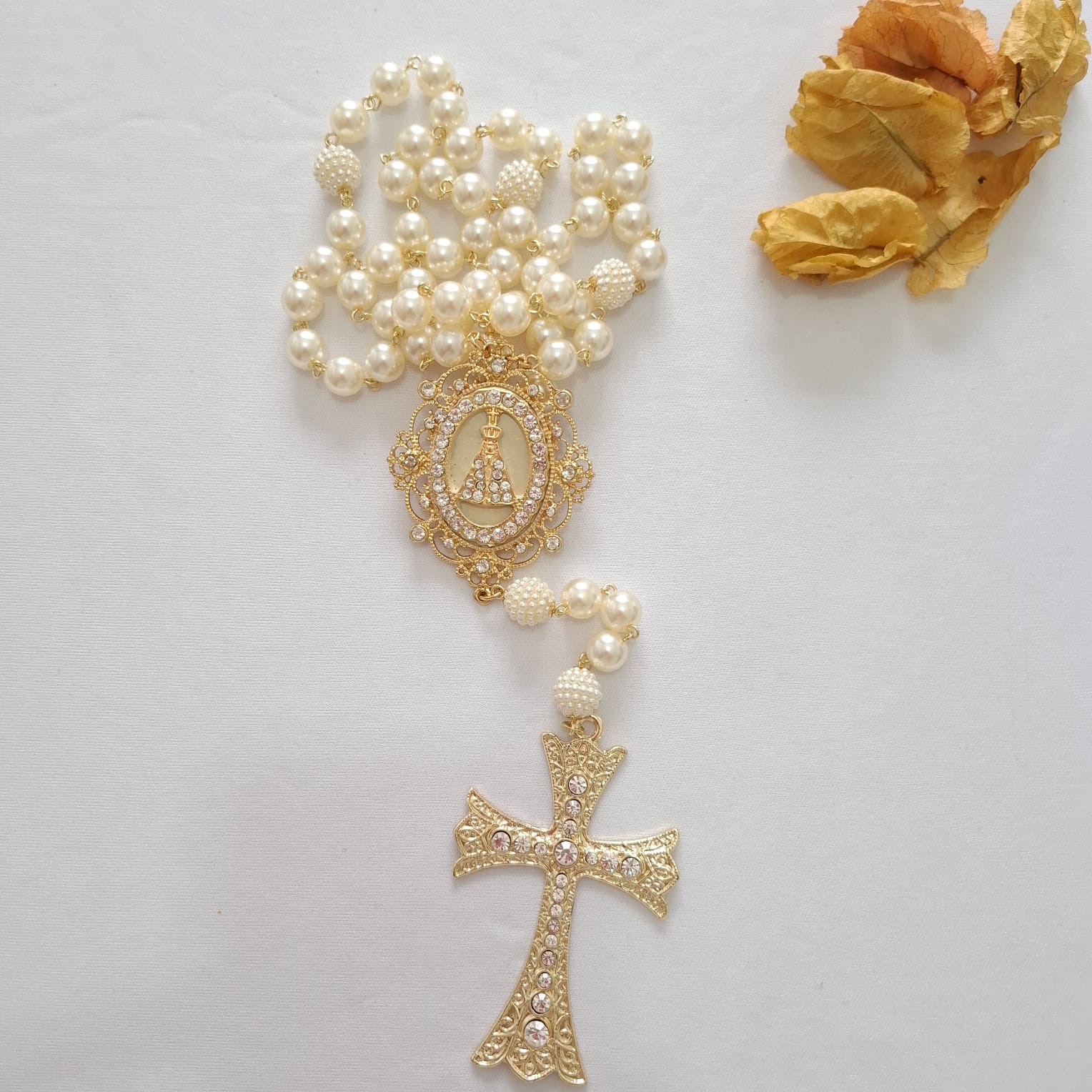 Terço de Noiva de Nossa Senhora Aparecida Resina e Strass Ateliê Fernanda Cristina