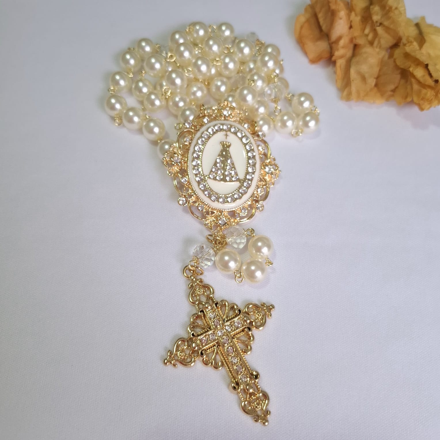 Terço de Noiva de Nossa Senhora Aparecida Resina e Strass Ateliê Fernanda Cristina