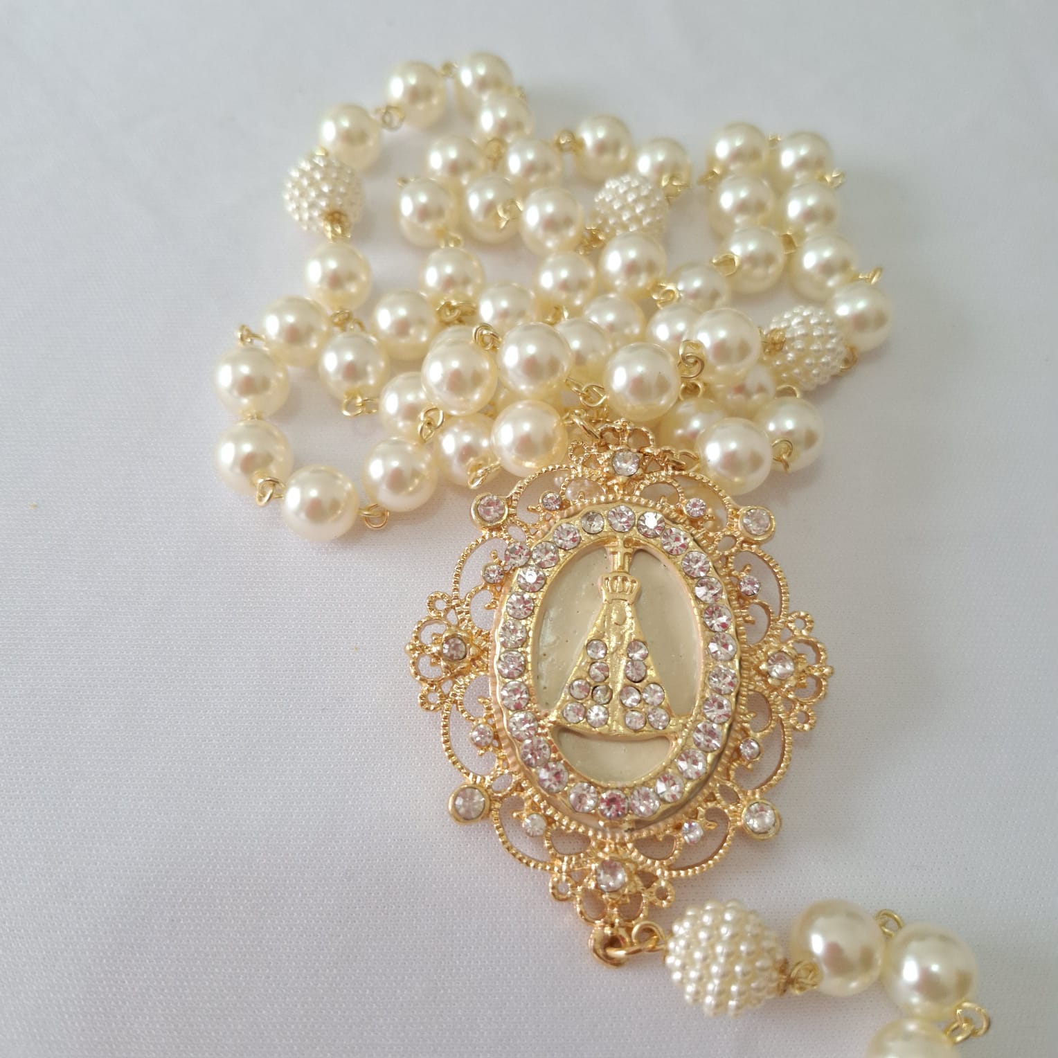 Terço de Noiva de Nossa Senhora Aparecida Resina e Strass Ateliê Fernanda Cristina