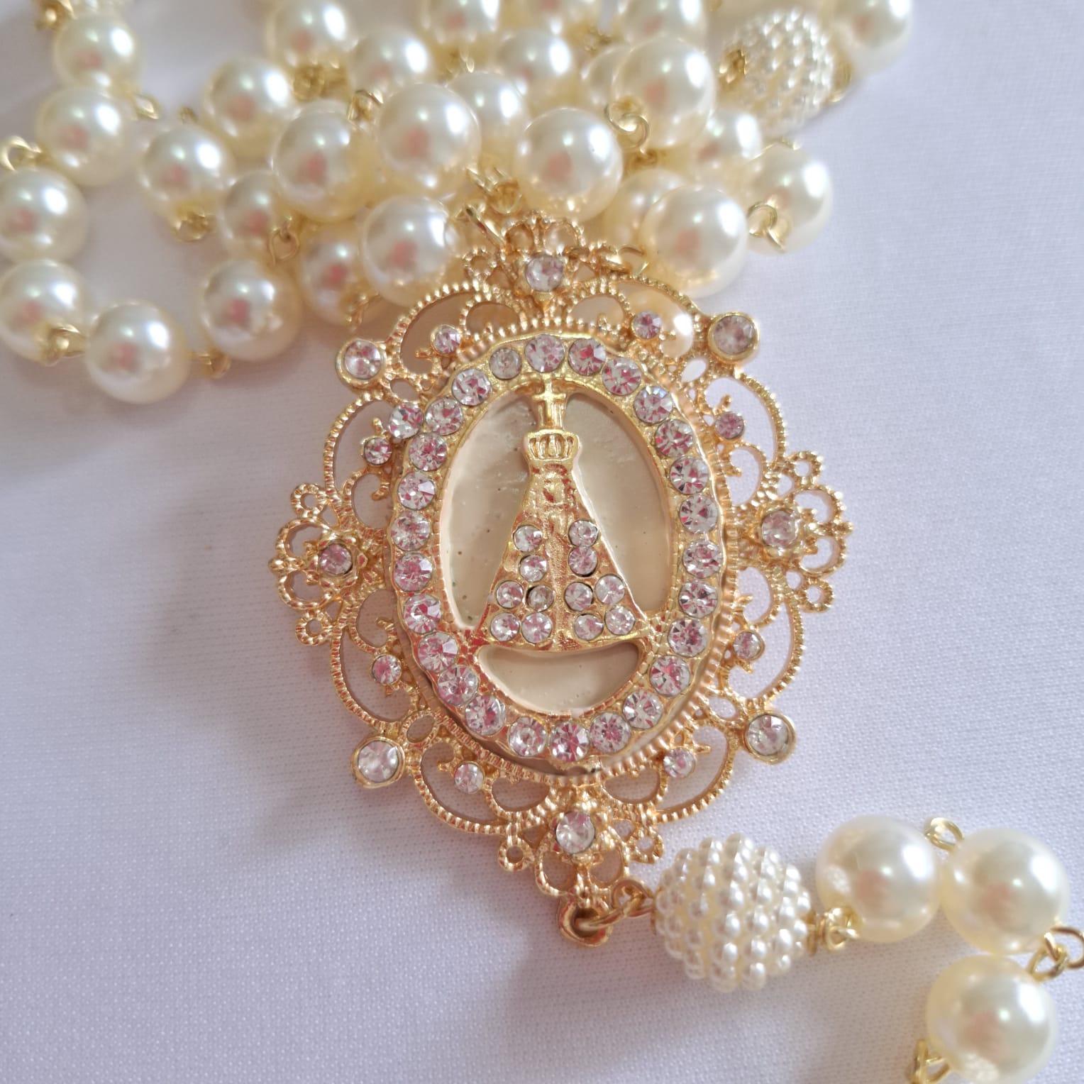 Terço de Noiva de Nossa Senhora Aparecida Resina e Strass Ateliê Fernanda Cristina