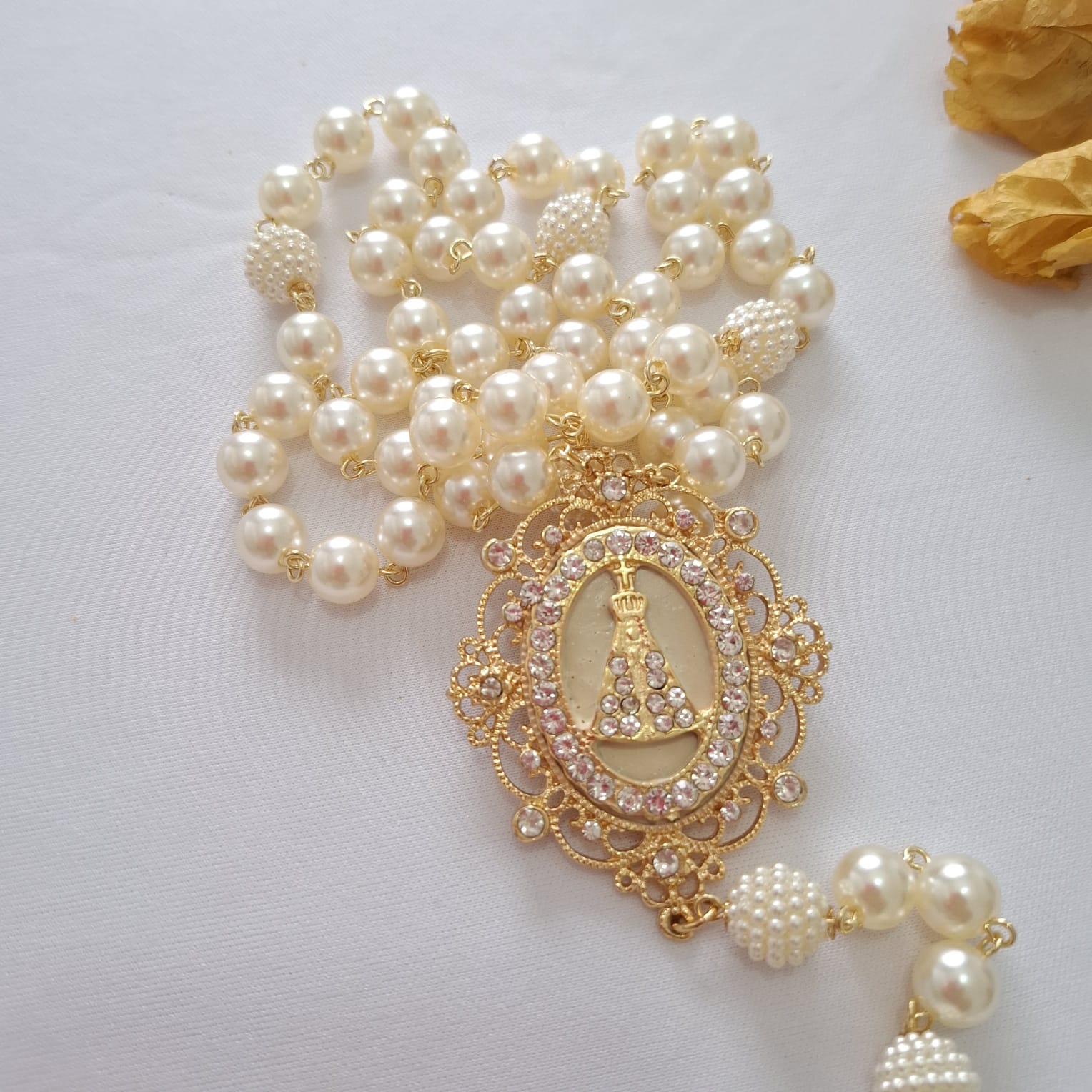 Terço de Noiva de Nossa Senhora Aparecida Resina e Strass Ateliê Fernanda Cristina