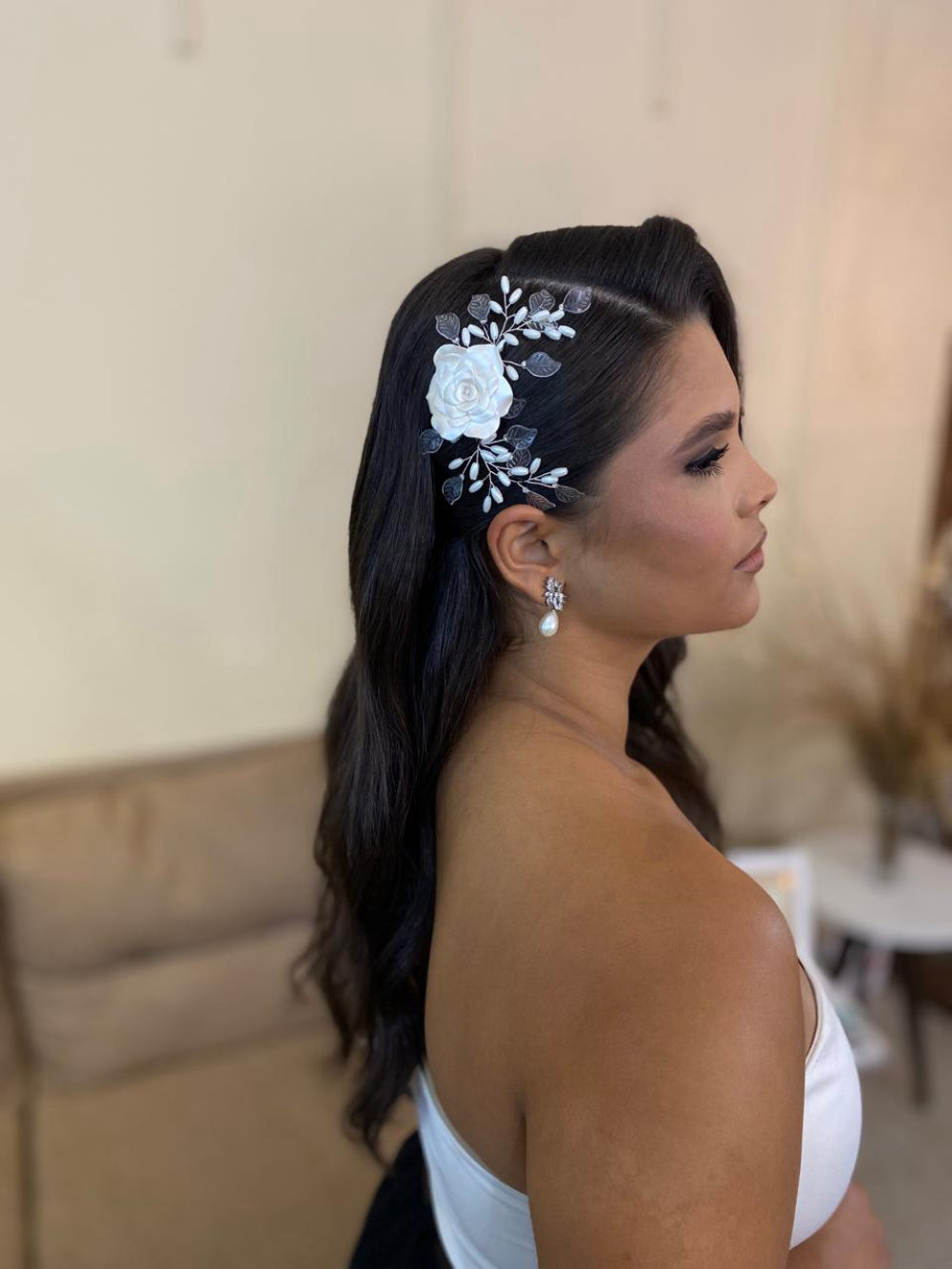 Pente rosa central com folhas transparentes Fiancee