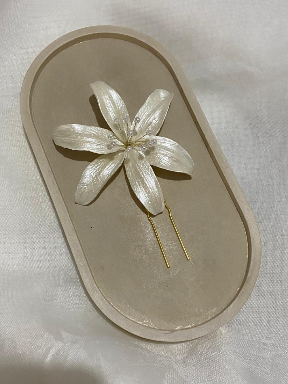 Grampo Lírio Fiancée