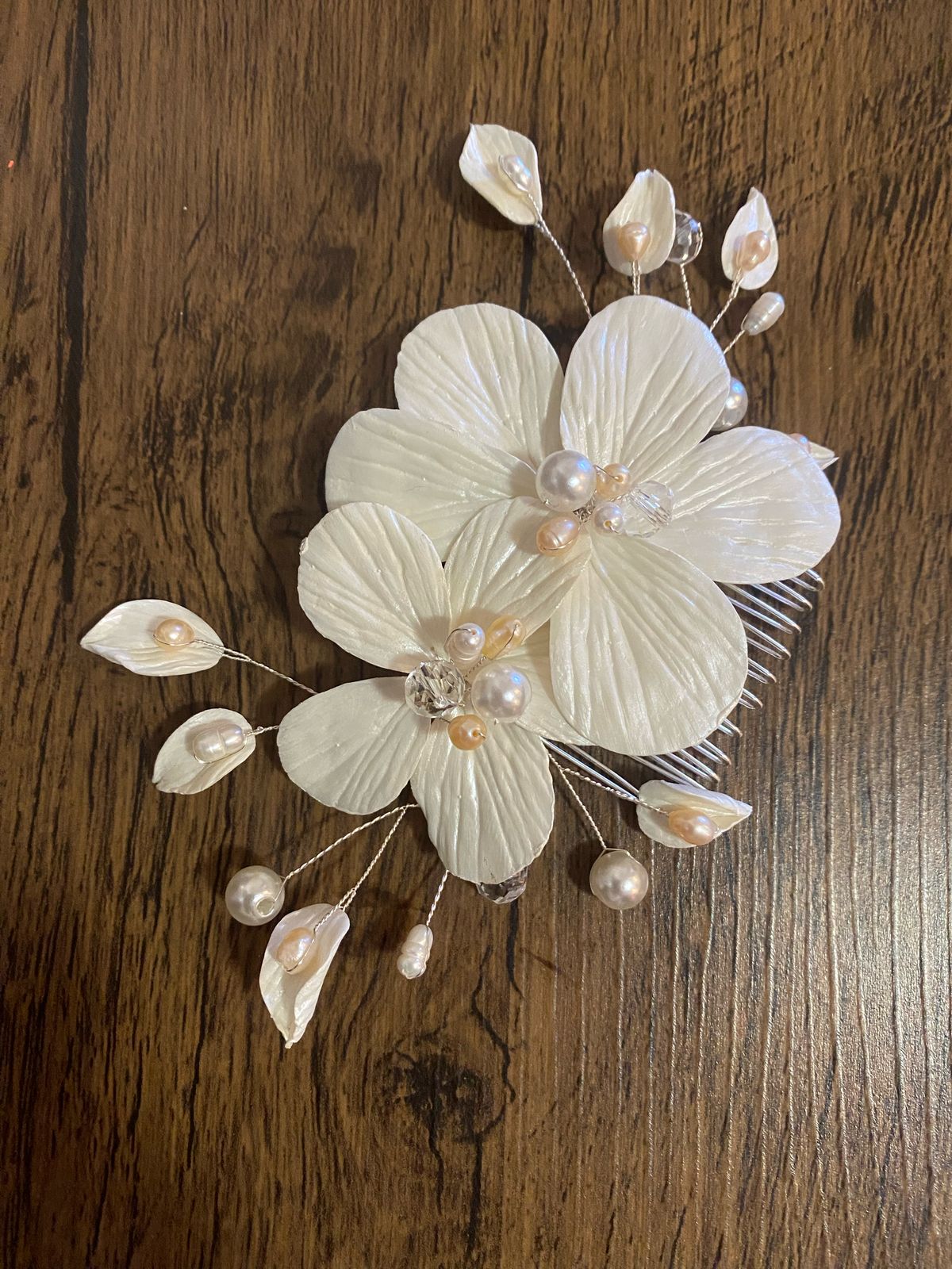 Pente de cabelo com flores para noivas românticas Fiancée