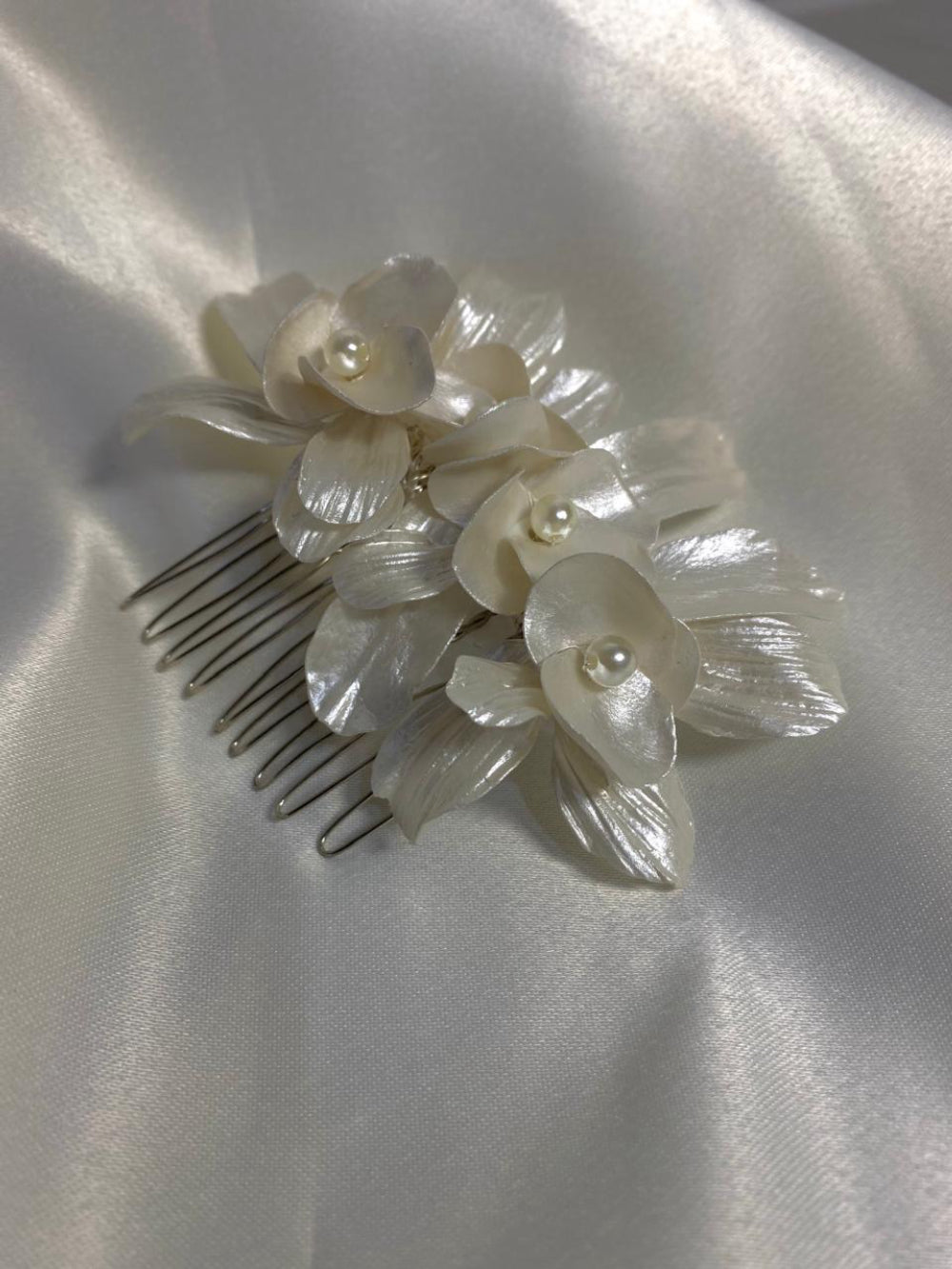 Arranjo para noivas em porcelana fria perolada Fiancée