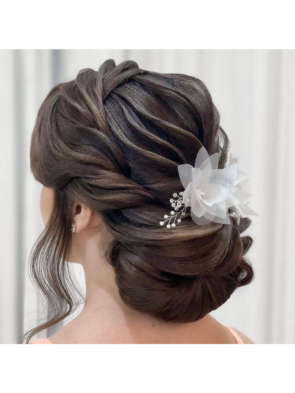 Grinalda para noiva com flores em tecido Fiancée