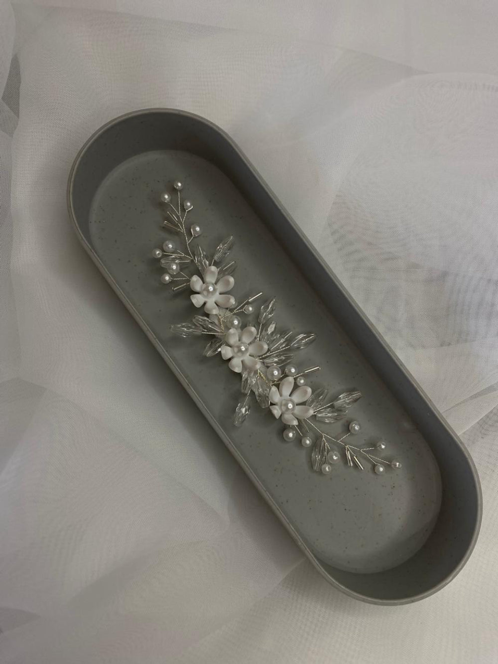 Grinalda de Noiva com Margaridas em Ramo Único Fiancée