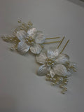 Par de grampos florais com pérolas para noivas Fiancée