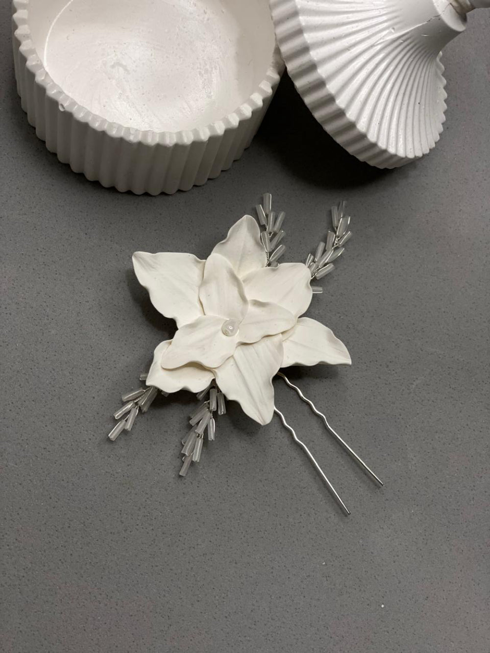 Flor de cabelo para noivas Fiancée