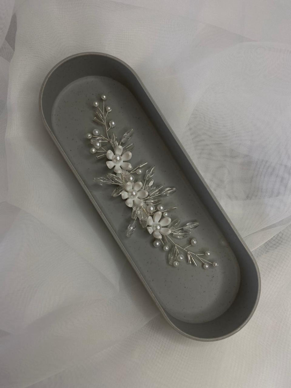 Grinalda de Noiva com Margaridas em Ramo Único Fiancée