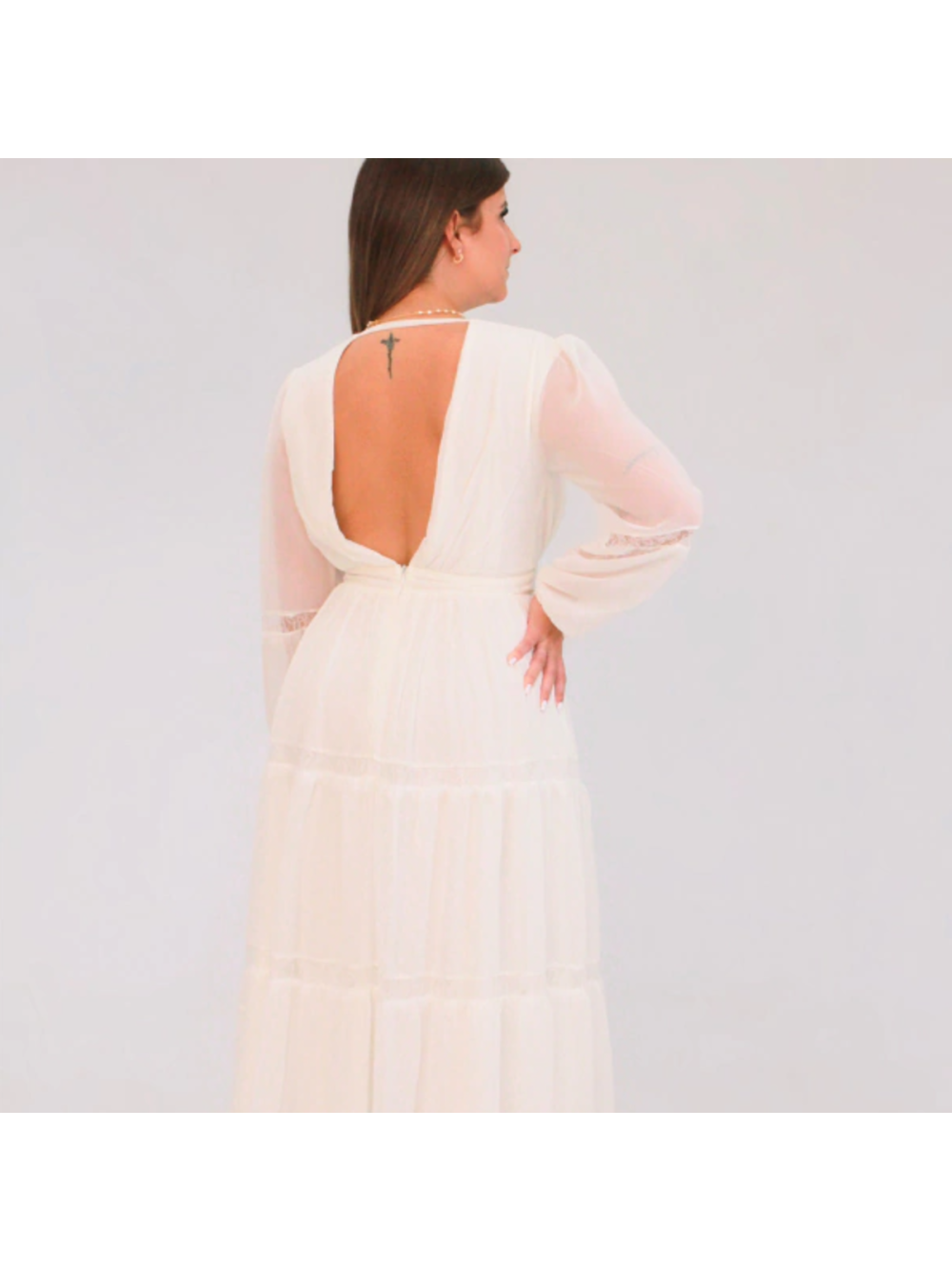 Vestido com Decote V e Mangas Longas  Midi  Off White Serena Wear