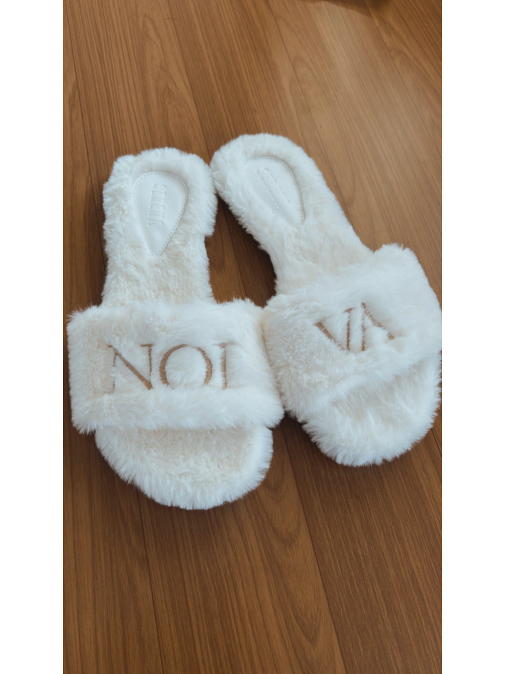 Pantufa Noiva de Pelúcia Off White Serena Wear
