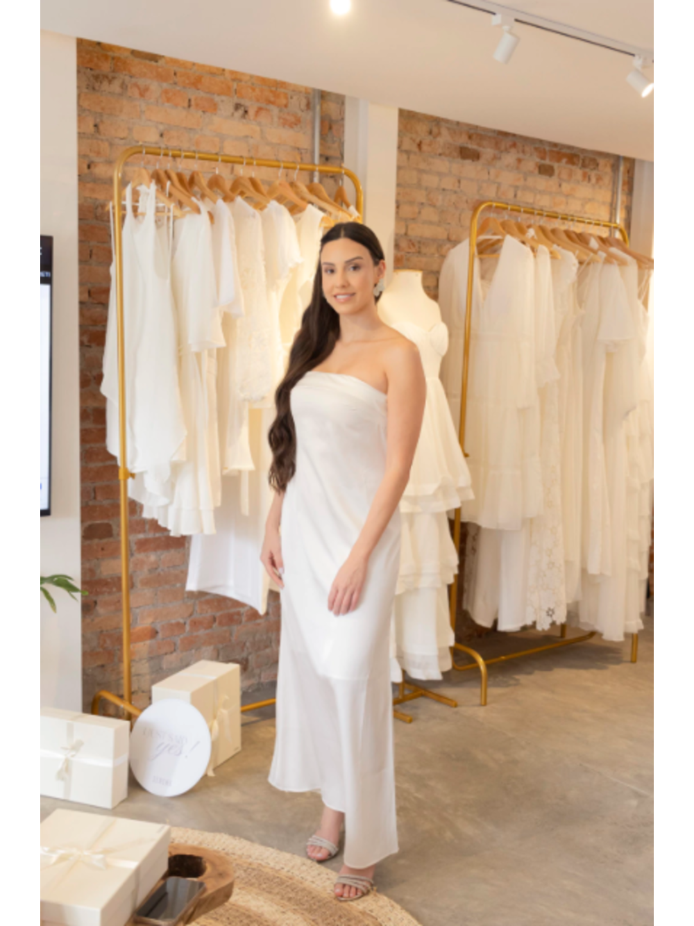 Vestido de Cetim Tomara que Caia  Midi  Branco Serena Wear