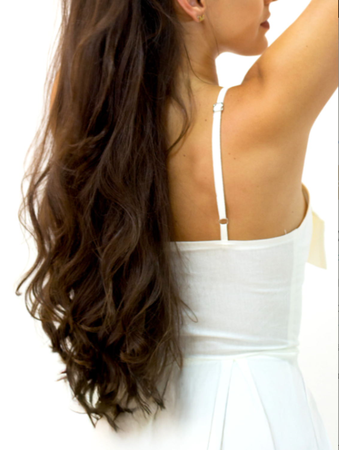 Vestido com detalhe em Laço no peito  Off White Midi Serena Wear