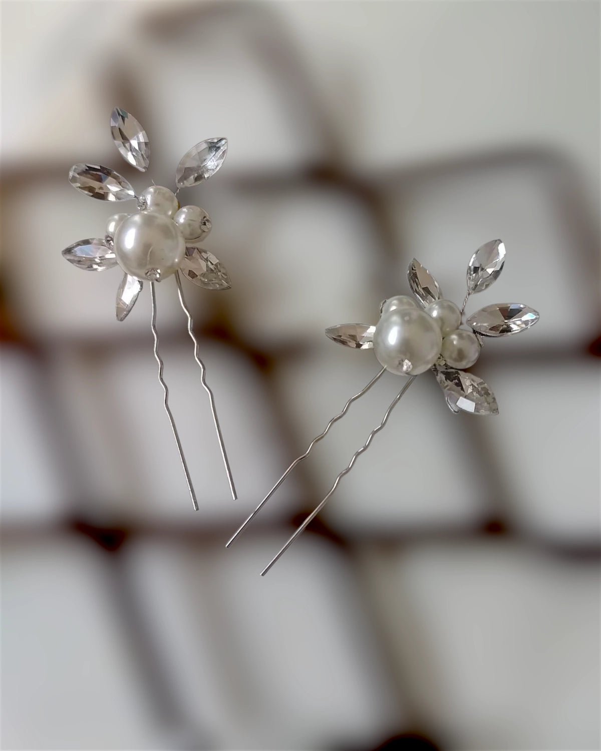 Duo Grampos Lara Pérolas e Zircônias Realeza Acessórios