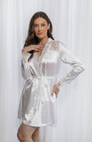 Robe para Noivas em cetim branco e renda Duas Damas Noivas