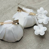 Par de Flores de Noiva White Dream - Narcisa Acessórios